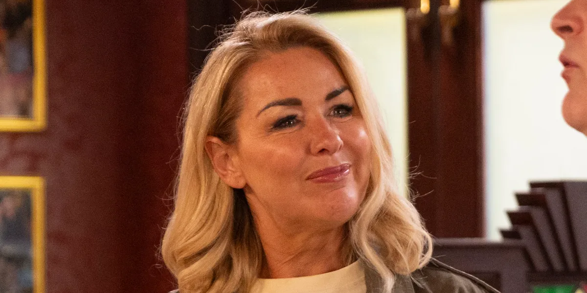 Claire Sweeney preocupa tras actualización sobre su lesión